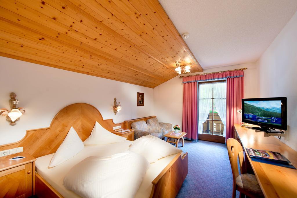Zugspitze Double Room,127640970:JPEG